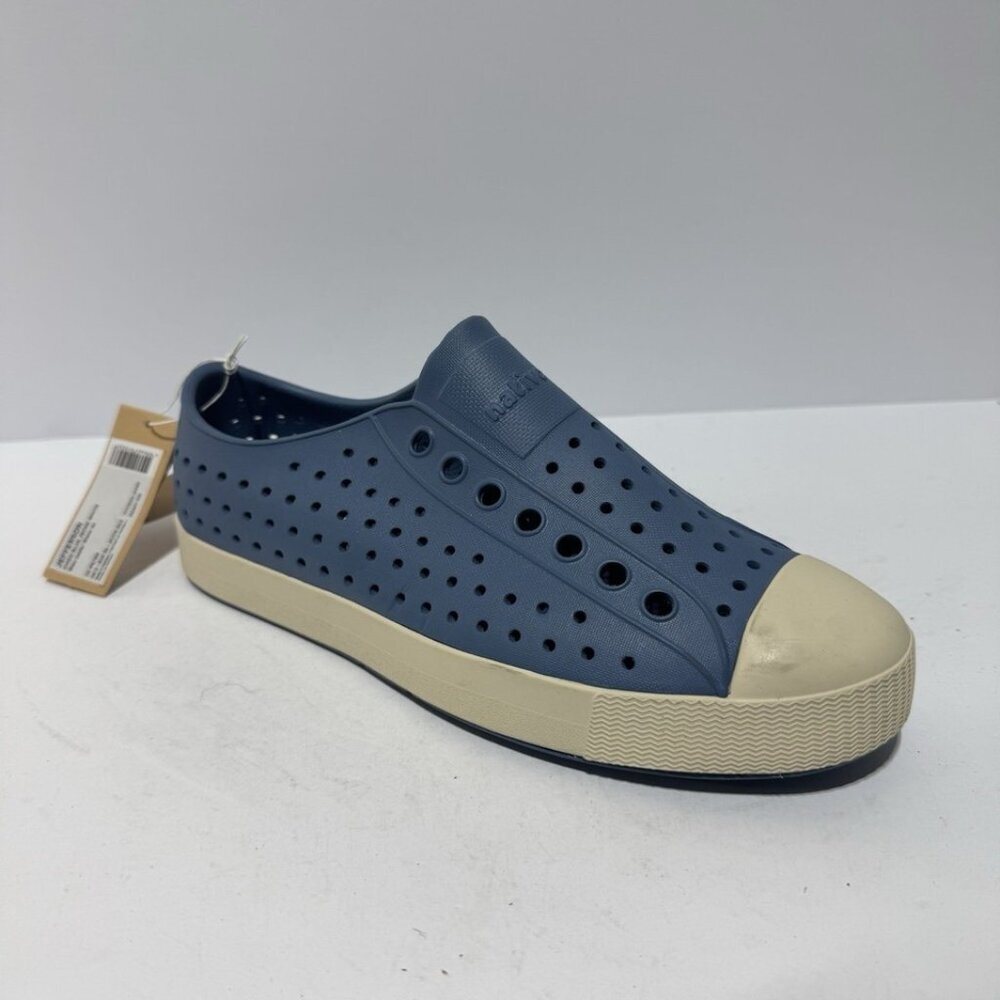 Native Womens Jefferson Slip On Blue Size 8